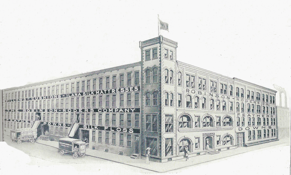 East Mechanic Street & New Jersey Railroad Avenue
East Mechanic Street is on the left.
From: "Newark, the City of Industry" Published by the Newark Board of Trade 1912
