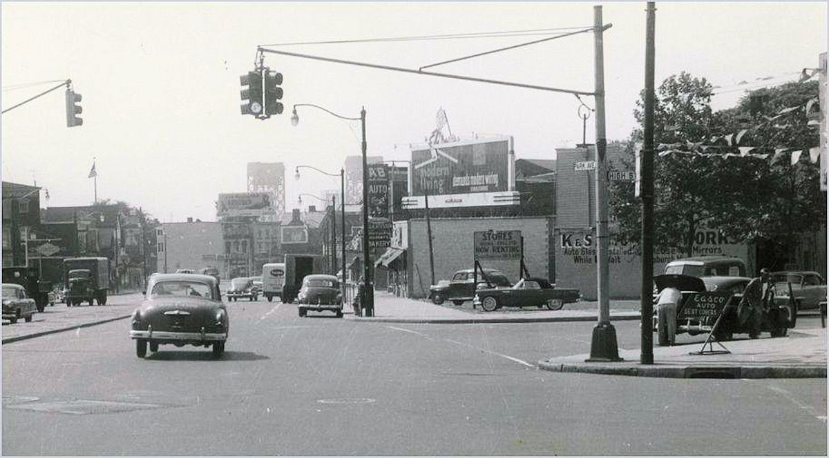 High Street, Park Avenue & Bloomfield Avenue
Image from Gonzalo Alberto
