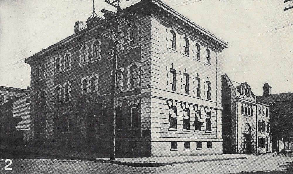 10 Seventeenth Avenue
