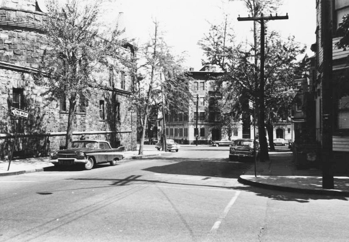 Thomas & Brunswick Streets
Copyright photo from the Samuel Berg Collection at the Newark Public Library.  To view the collection please visit their 
[url=https://cdm17229.contentdm.oclc.org/digital/collection/p17229coll6]web site[/url]. 
