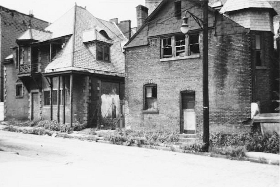 16 College Place
Copyright photo from the Samuel Berg Collection at the Newark Public Library.  To view the collection please visit their 
[url=https://archive.org/details/nplberg]web site[/url]. 
