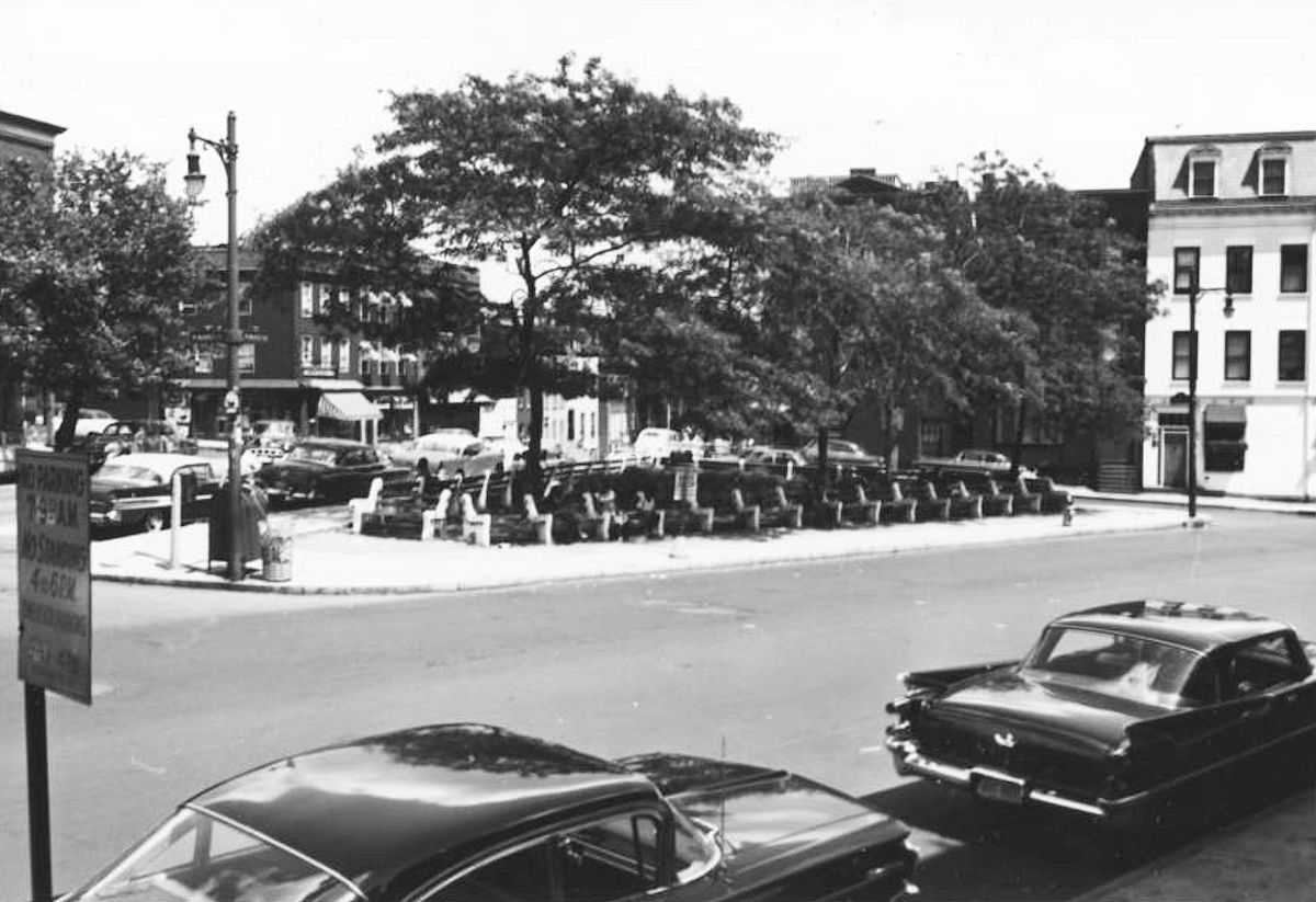 West Market, Bank & Summit Streets
Copyright photo from the Samuel Berg Collection at the Newark Public Library.  To view the collection please visit their 
[url=https://archive.org/details/nplberg]web site[/url]. 
