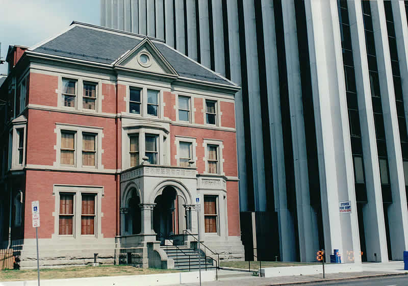 43 Washington Street
Ballantine Mansion
2002/2003
Photo from Jule Spohn
