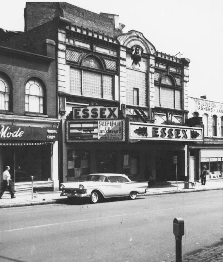 100 Springfield Avenue
1960
Photo from the Samuel Berg Collection at the Newark Public Library
