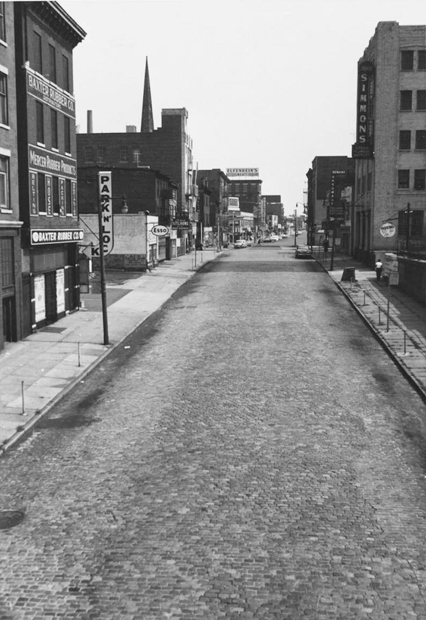 171 Mulberry Street (looking north)
Copyright photo from the Samuel Berg Collection at the Newark Public Library.  To view the collection please visit their 
[url=https://cdm17229.contentdm.oclc.org/digital/collection/p17229coll6]web site[/url]. 
