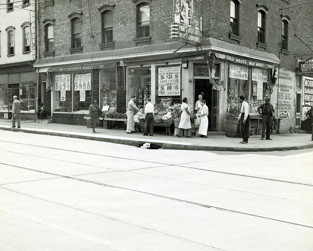 200 West Kinney Street
