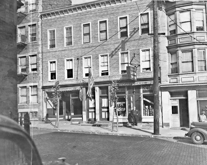 215 8th Avenue
