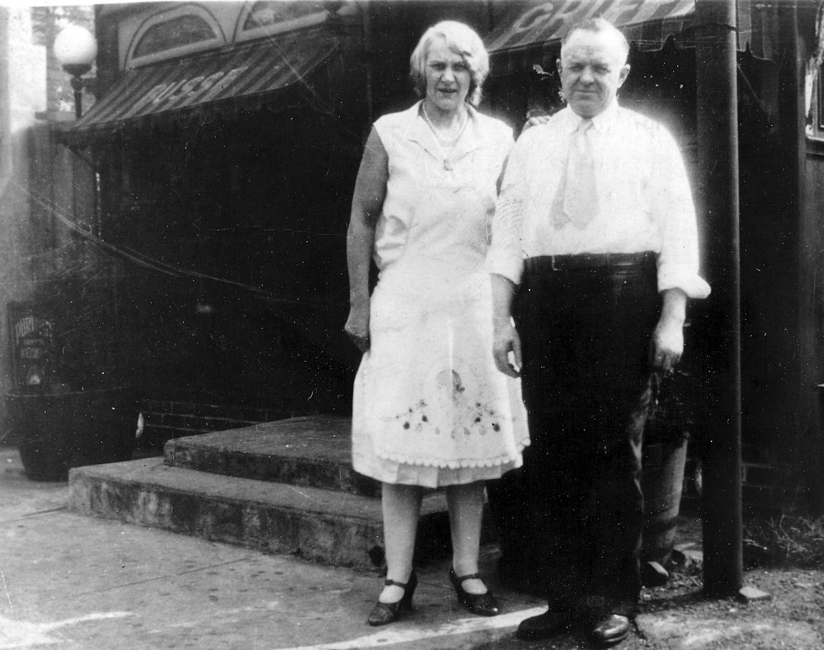 226 Elizabeth Avenue
Busse Park Grill
~1930
