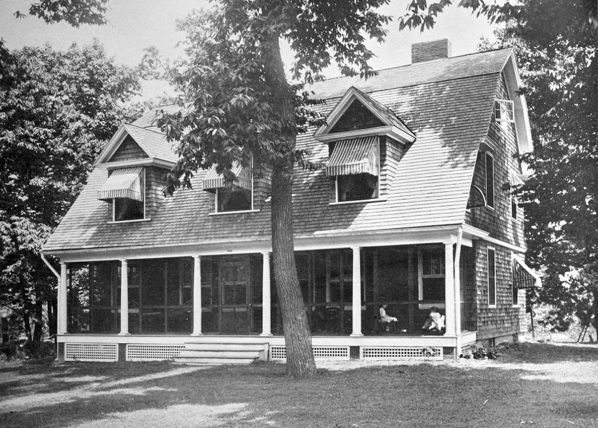 245 Grafton Avenue
Photo from Scientific American Building Monthly  November 1900
