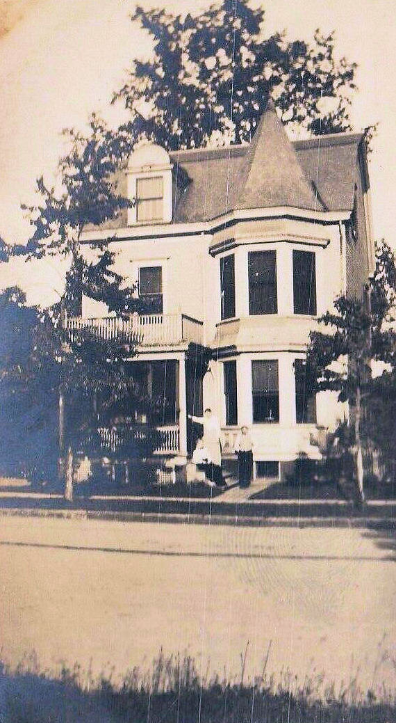 497 Summer Avenue
Postcard
