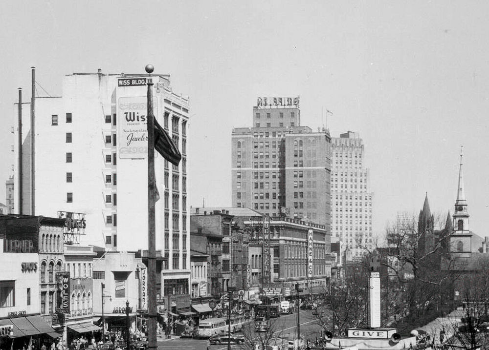 635-677 Broad Street
