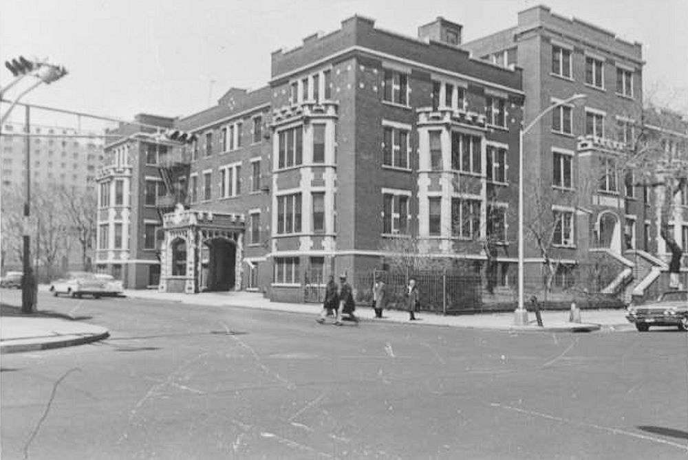 High & West Kinney Streets
1962
Copyright photo from the Samuel Berg Collection at the Newark Public Library.  To view the collection please visit their 
[url=https://cdm17229.contentdm.oclc.org/digital/collection/p17229coll6]web site[/url]. 
