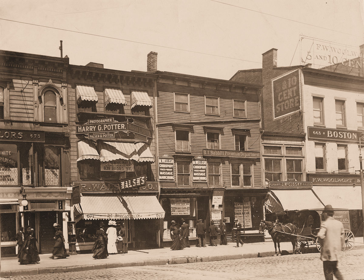 661-673 Broad Street
1909
Cone Photos
