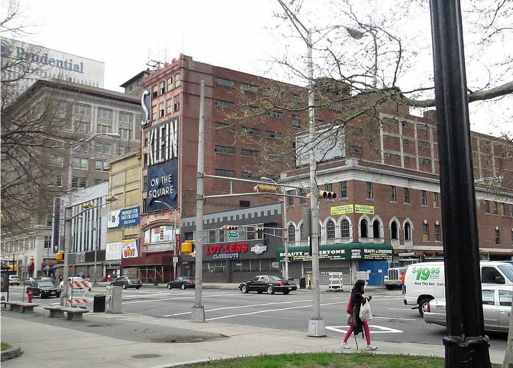 679 Broad Street Looking South
