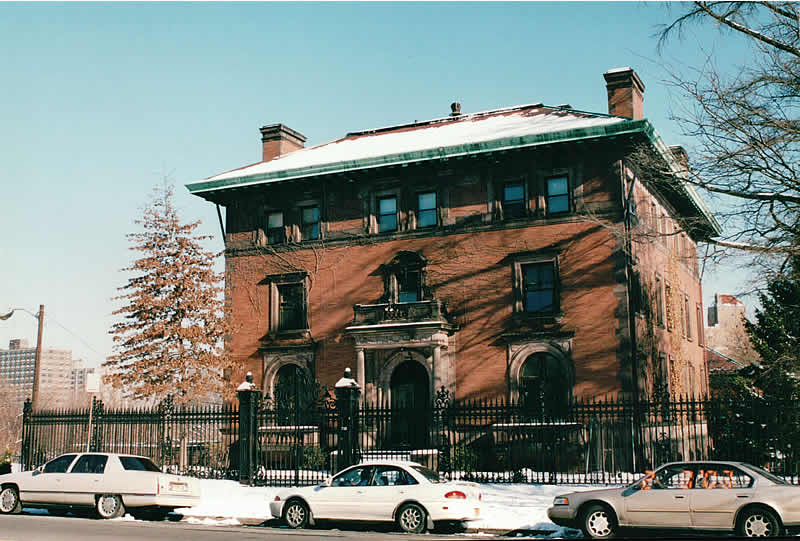 710 High Street
Feigenspan Mansion
2002/2003
Photo from Jule Spohn
