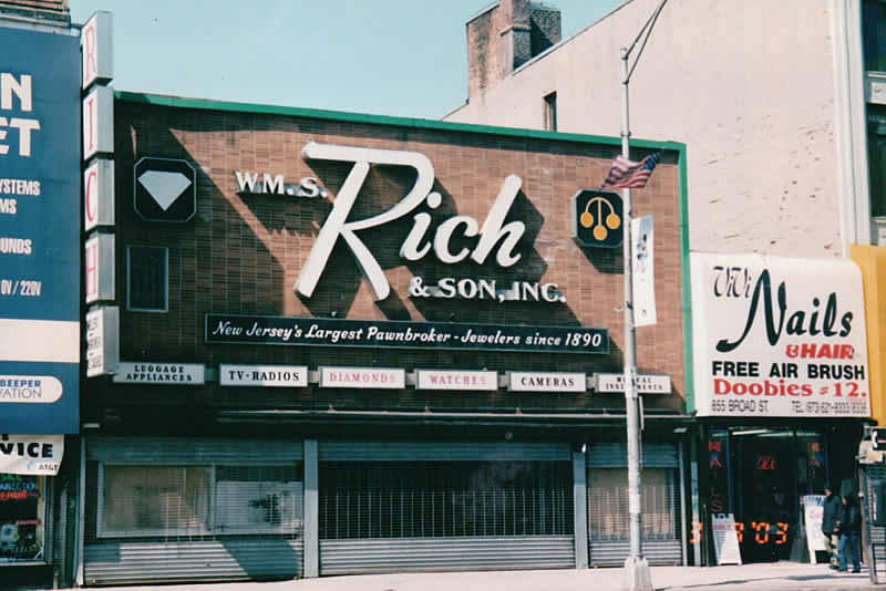 857 Broad Street
Rich and Son
2002/3
Photo from Jule Spohn
