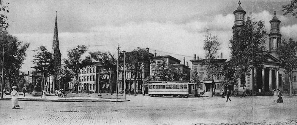 Broad Street & Lincoln Park
Postcard
