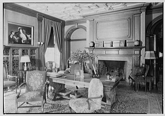 Photo from the Library of Congress.
