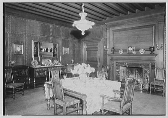 Photo from the Library of Congress.
