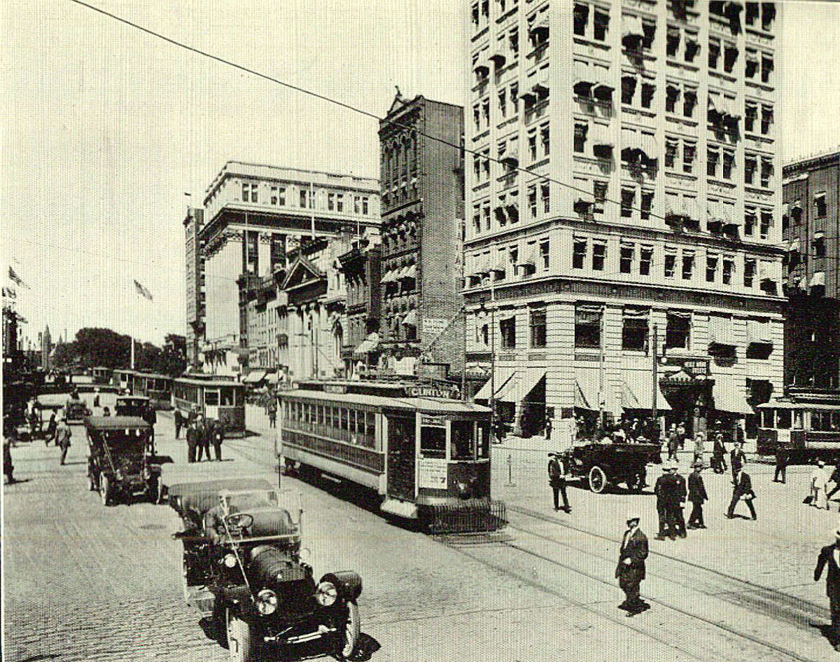 1919
