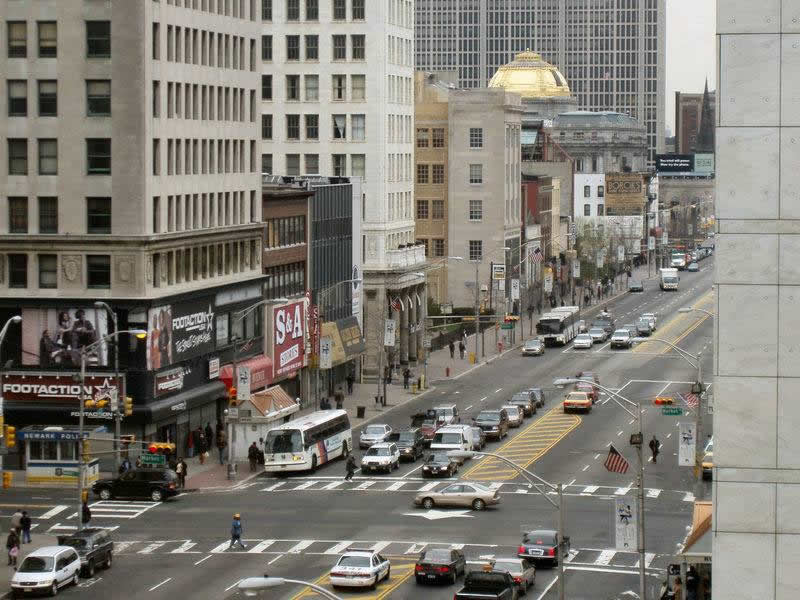 2010
