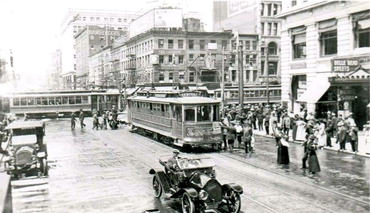 Broad & Market Streets looking West
