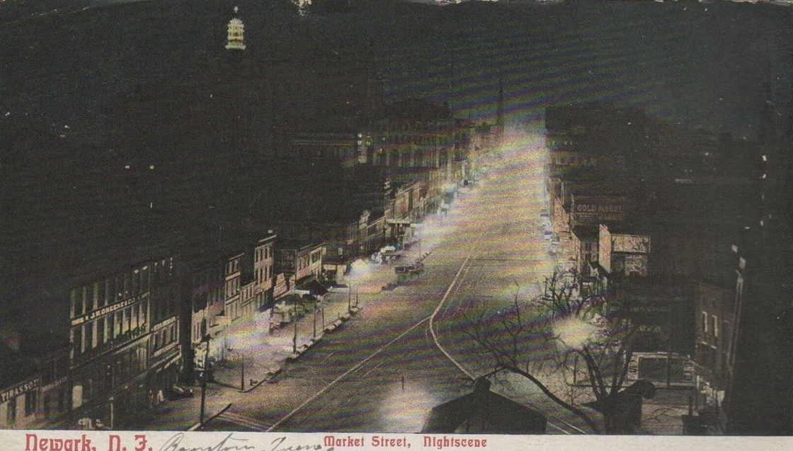 Looking East
Postcard
