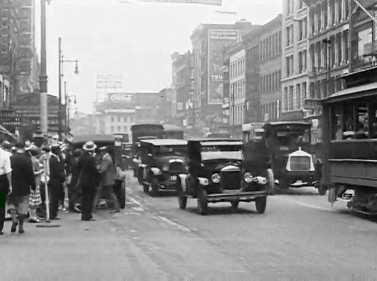 1926
Photo from "Sightseeing in Newark, N. J. by John H. Dunnachie: 1926"
