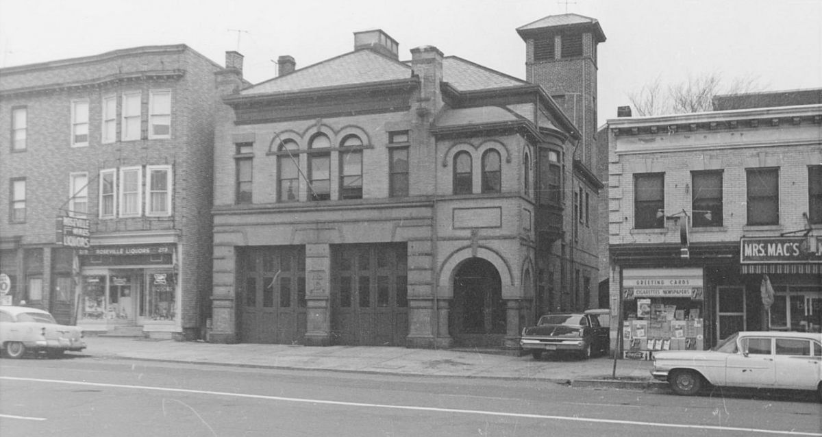 267 - 275 Park Avenue
Photo from the Samuel Berg Collection at the Newark Public Library
