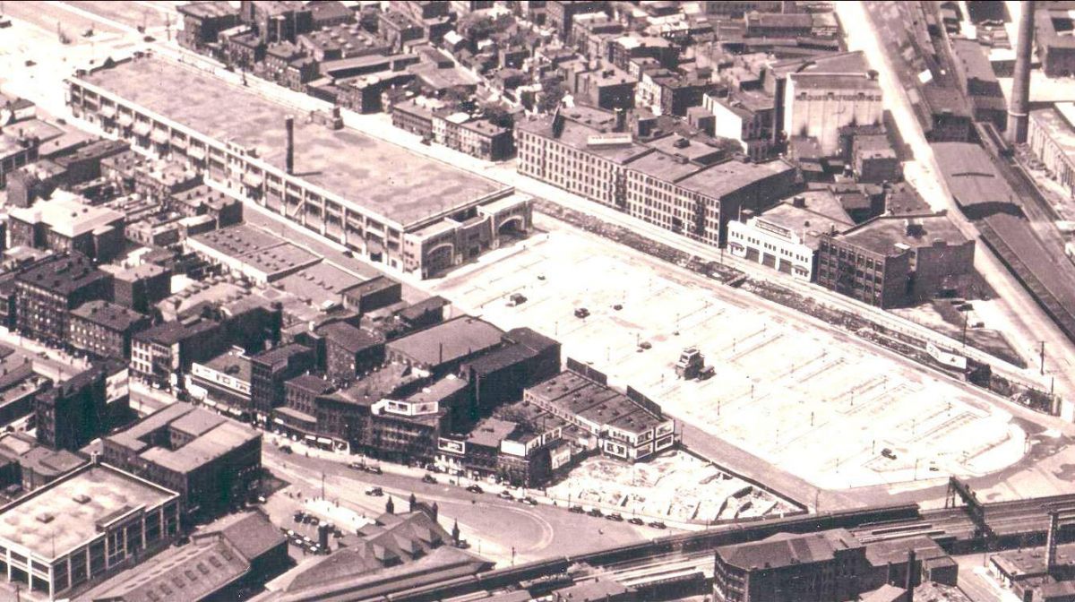 Market Street by Penn RailRoad
Photo from Gonzalo Alberto
