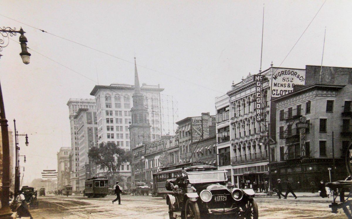 broadstreetlookingnorthfromgreenstreet03.jpg